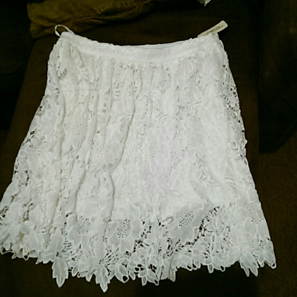 Nwt White Lace Skirt - image 1